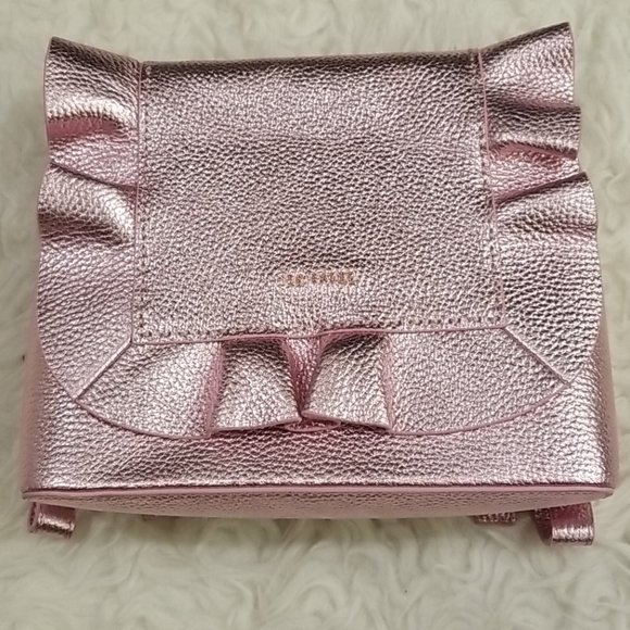 💕TED BAKER LONDON💕 Aviiana Leather Ruffle Backpack Light Pink Metallic NWT - Picture 8 of 16